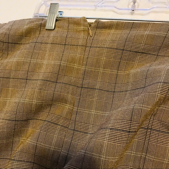 Pin-Striped Perfection - Picture 5 of 5